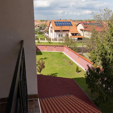 بيت ضيافة Farkas