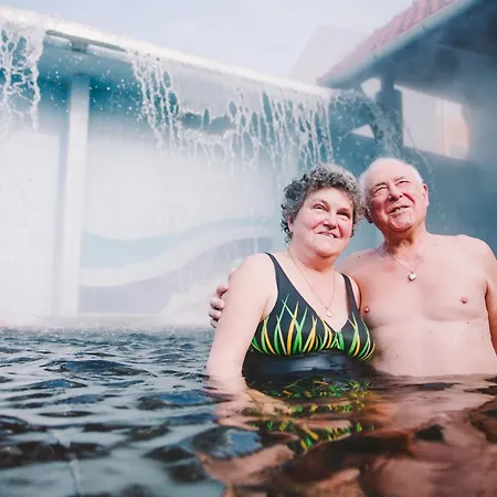 Farkas 3* موراهالوم