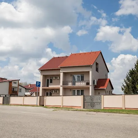 Casa de hóspedes Farkas 3*